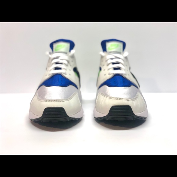 Nike Air Huarache ‘Scream Green’ 2021 - Picture 4 of 9